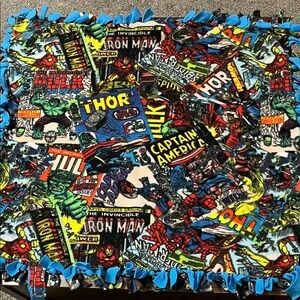 Fleece Knotted throw Marvel Comics Fleece Blanket knotted tassel trim 29”x 31”